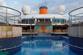 Pool-Deck