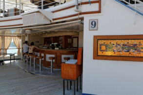 Pool Bar
