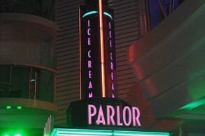 Icecream Parlor - Boardwalk - Oasis of the Seas