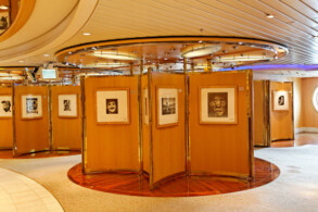 Photo & Art Gallery