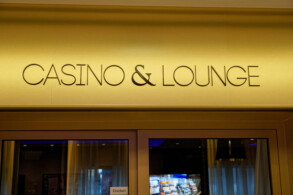Casino & Raucherlounge