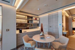 Silver Suite 6020