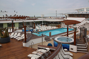 Pool-Deck