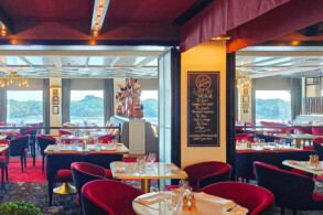 Le Grand Bistro