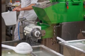 Mozzarella-Herstellung