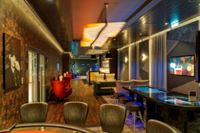 Casino & Raucher-Lounge