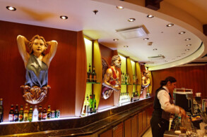Schooner Bar