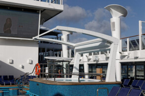Pooldeck