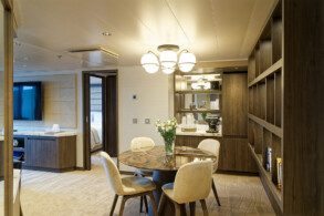 Cove Residence Suite 8033