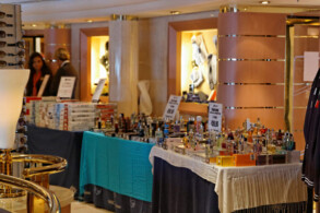 Beverly Hills Bar - Shopping