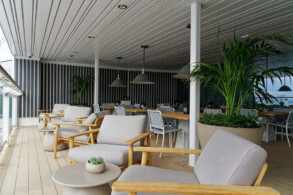 Retreat Lounge