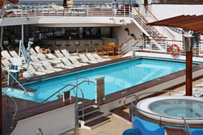 Pool-Deck