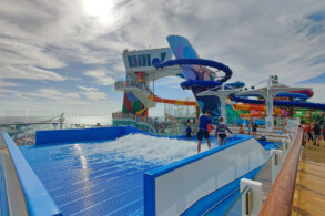 Thrill Island, Flow Rider