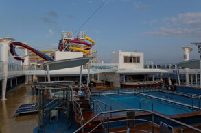 Pooldeck