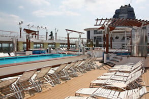 Pool-Deck