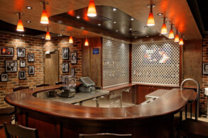 Headliner Comedy Club