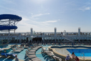 Pooldeck