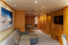 Suite 8227