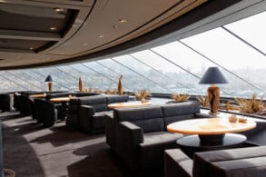 Yacht Club Top Sail Lounge