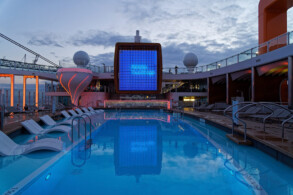 Pooldeck - Resort Deck