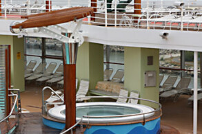 Pool-Deck