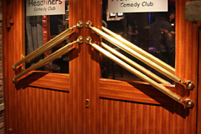 Headliner Comedy Club