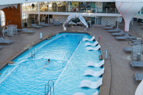 Pooldeck - Resort Deck