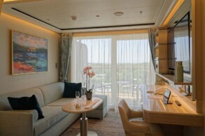 Deluxe Veranda Suite 8018