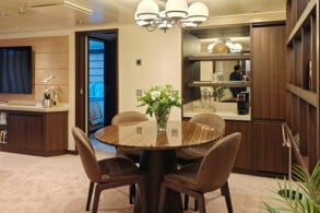 Cove Residence Suite mit Whirlpool
