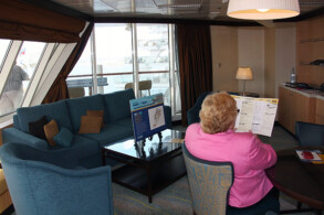 Aqua Theater Suite A2 9730