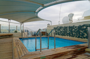 Pool, Sonnendeck