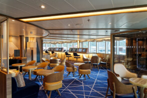 Bow Lounge