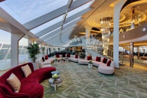 Top Sail Lounge