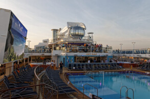 Pooldeck