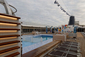 Pooldeck