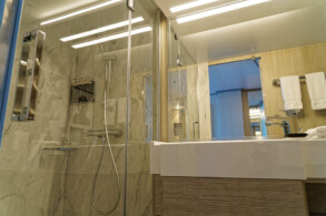 Single Infinite Veranda 6220