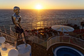 Pool- und Sonnendeck 18