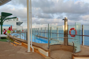 Cloud 17, Chill Island