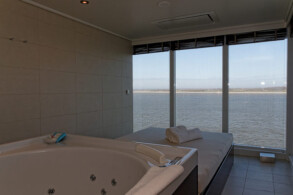 Grand Penthouse Suite 1003