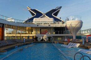 Pooldeck