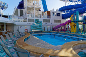 Pooldeck