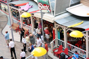 Seafood Shack Restaurant - Boardwalk - Oasis of the Seas