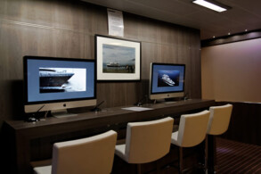 Entertainment - Photo