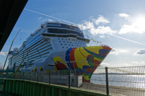Norwegian Encore in Bremerhaven