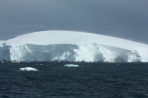 Bucht nahe Lemaire Channel