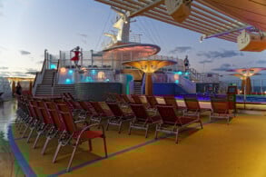 Pool- und Sonnendeck 18