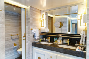Seven Seas Suite 801