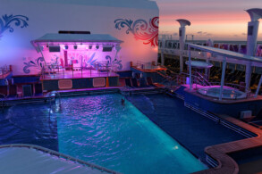 Pooldeck