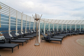 Pool, Sonnendeck