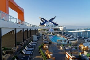 Pooldeck